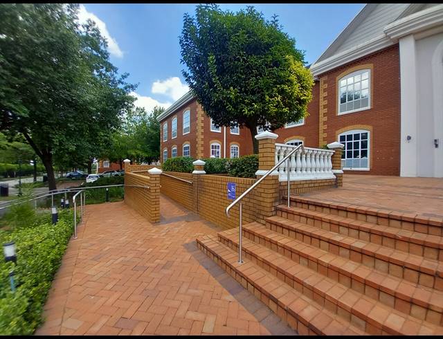 338M² OFFICE TO LET IN BRYANSTON